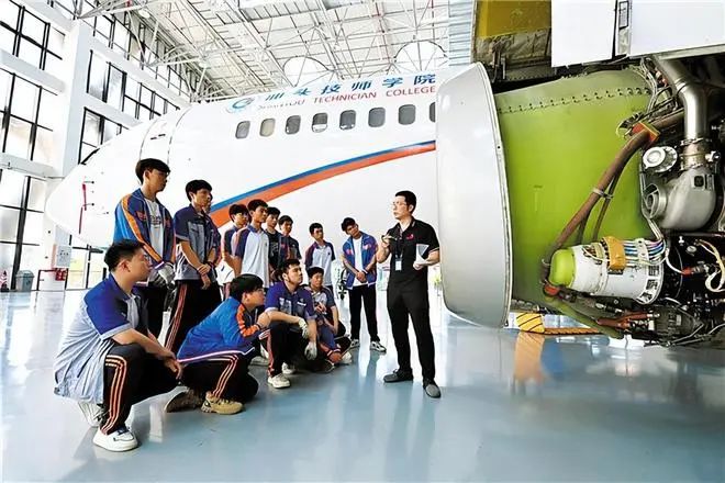 人力资源社会保障部办公厅关于进一步加强技工院校学生实习管理工作的通知